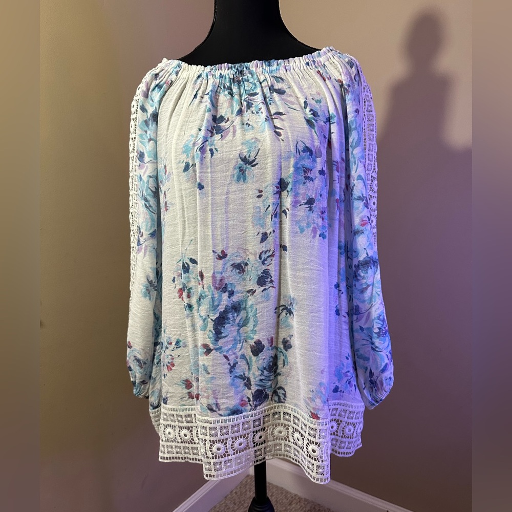 Zac & Rachel Blue Floral‎ Blouse with Lace Detail